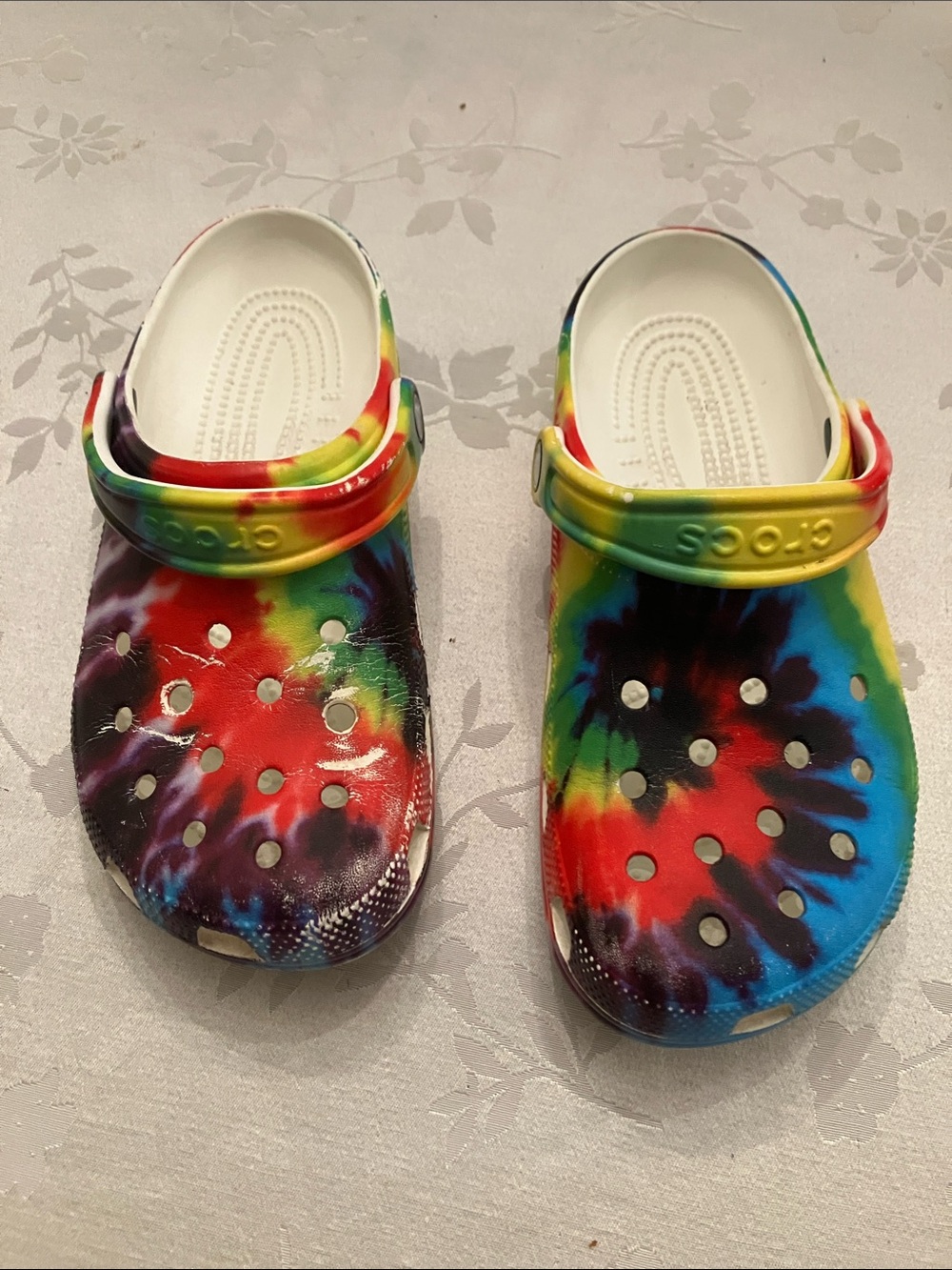 CROCS womens 9 men’s 7 Tie-Dye Multi-Color Slip-On Clog